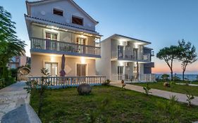 Villa Antonis Deluxe Apartments